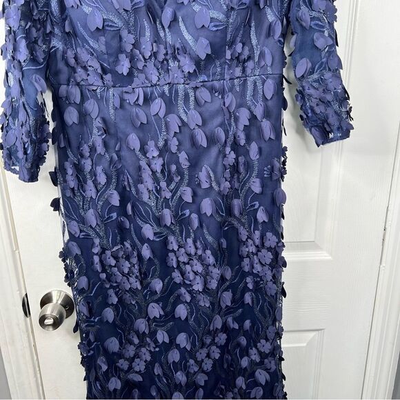 Sz 12 CARMEN MARC VALVO INFUSION
Blue 3D Floral Mermaid Gown $495 MSRP NWT - Picture 4 of 17